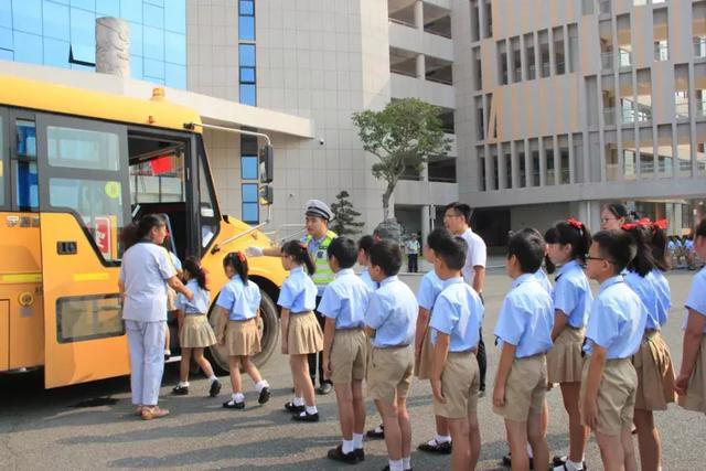 守護(hù)最“穩(wěn)”校車，牢筑“安全防火墻”