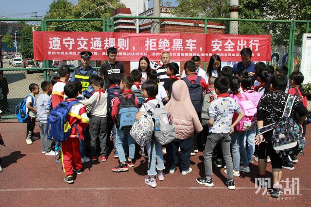 “非法校車”存隱患 聯(lián)合整治保安全