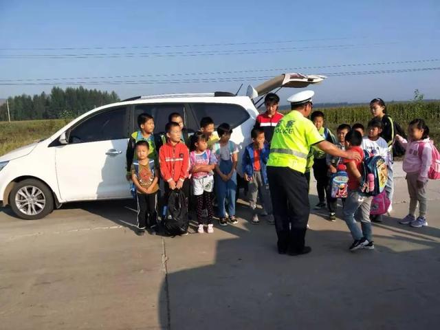 赤峰首例非法從事校車業(yè)務嚴重超員司機被判拘役二個月